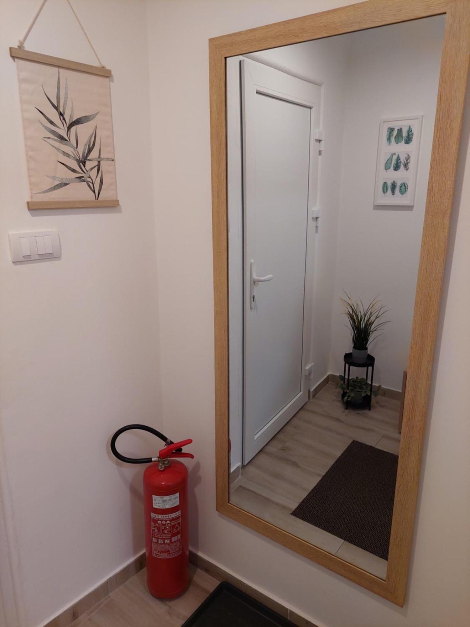 Street Apartment Суботица Екстериор снимка